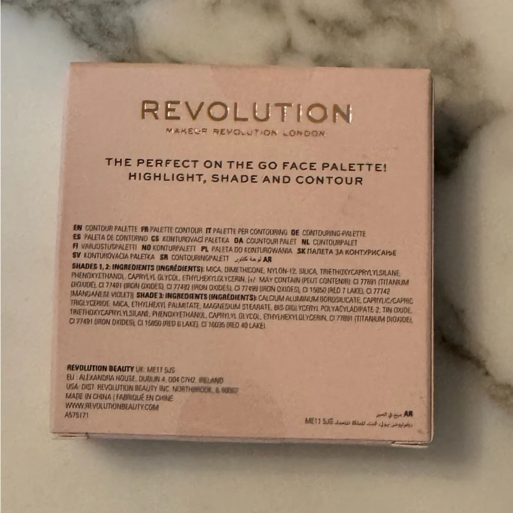 New Makeup Revolution Face Powder Contour Compact Carve, Chisel & Contour Deep